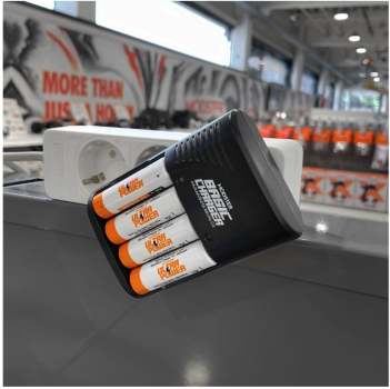 Preview: MODSTER Basic Charger AA-AAA inkl. 4 Stück wiederaufladbare Batterien Ultra Power AA Mignon 2200mAh