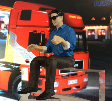 TRUCK-FIGUR MÄNNLICH M. SONNENBRILLE 1:14,5