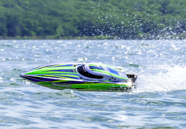 TRAXXAS DISRUPTOR 26 Zoll V-Rumpf Boot 75cm 64+km/h Selbstaufrichtung ohne Akku und Ladegerät