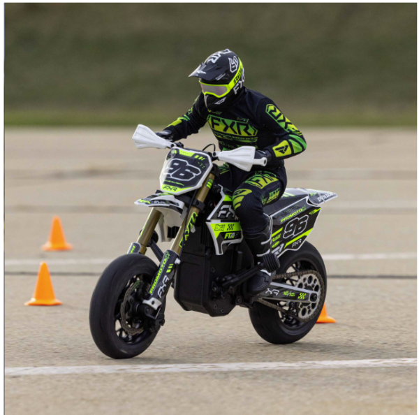 1/4 Promoto-SM FXR Supermoto Motorcycle RTR Basic, White